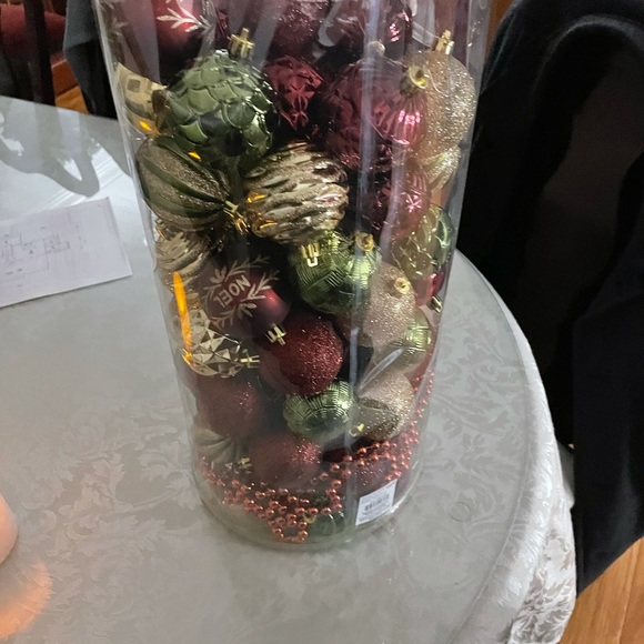 Christmas decor - red gold and green theme GOLD star also included - Picture 6 of 6